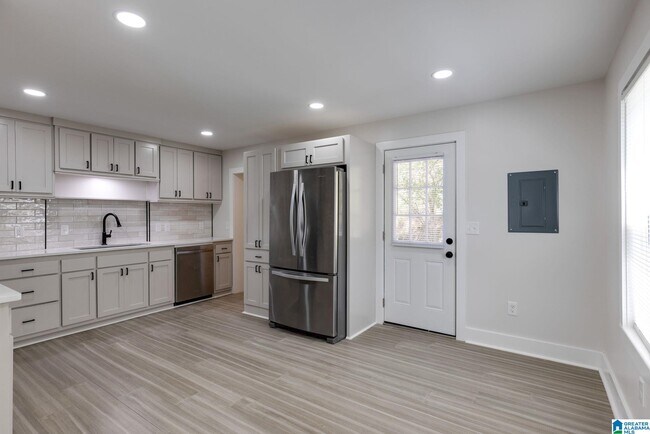 Building Photo - 1700 Valley Ave