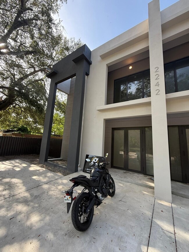 Building Photo - A2Z Construction & Remodel LLC / 2242 NW 9...