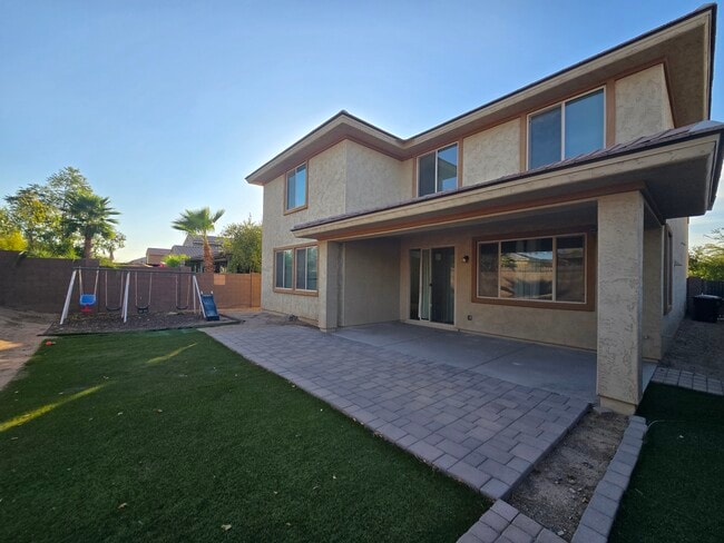 Building Photo - 2641 E Daniel Dr