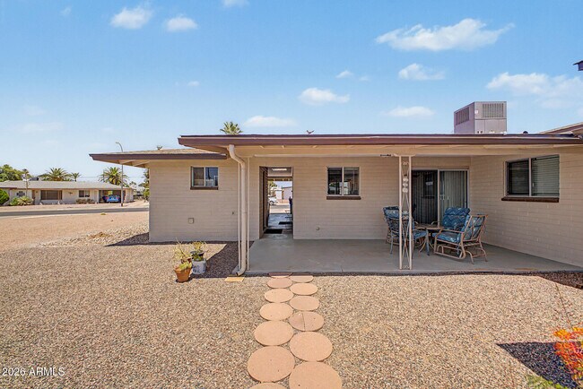Building Photo - 264 N 54th St