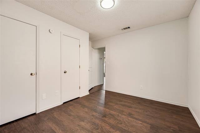 Building Photo - 9625 Cherry St