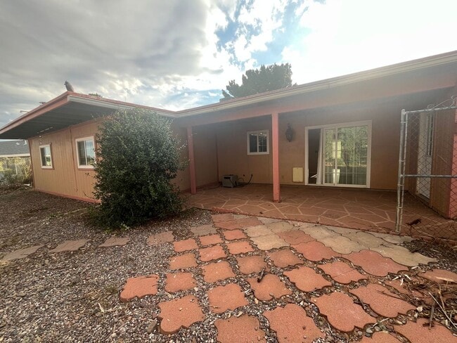 Building Photo - affordable 3 bedroom 2 bath home with gara...