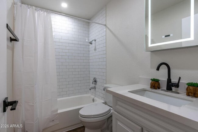 Building Photo - 4662 W Krall St