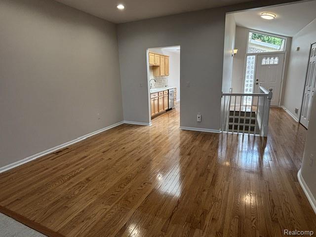 Building Photo - 49777 Hidden Valley Dr