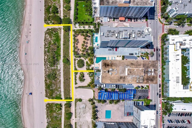 Building Photo - 9225 Collins Ave
