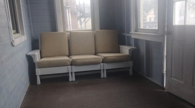 Building Photo - 3128 N Clybourn Ave