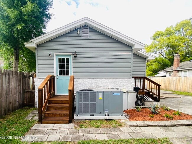 Building Photo - 4808 Lawnview St