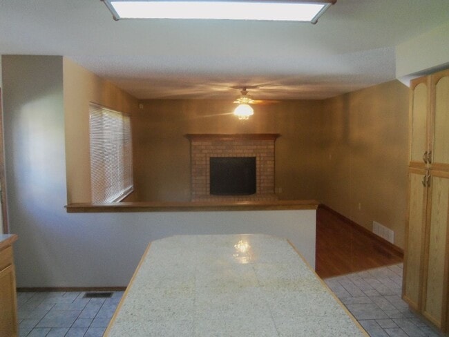 Building Photo - 8165 Lythrum Dr