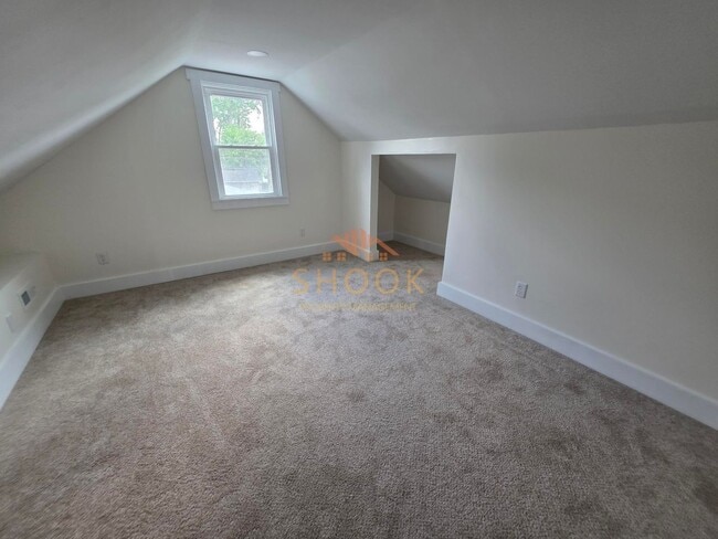 Building Photo - COMPLETELY RENOVATED 3 BR HOME