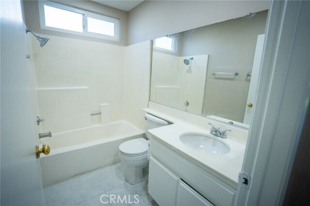 Building Photo - 15061 Fuchsia Ct
