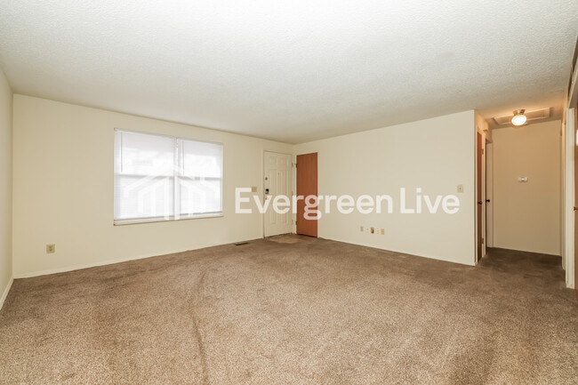 Building Photo - 6241 Greenfield Way