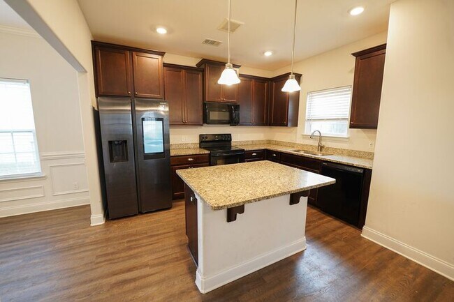 Building Photo - 363 Coconut Dr