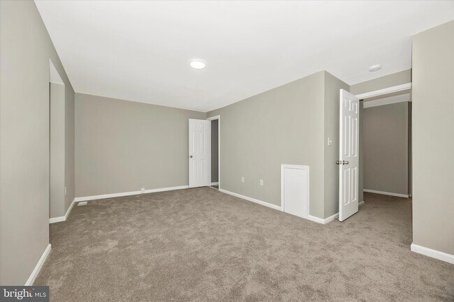 Building Photo - 114 Colony Ct