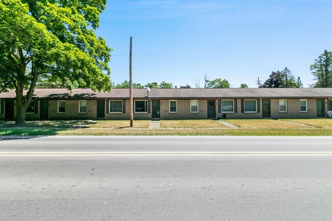 Interior Photo - Airport Apartments