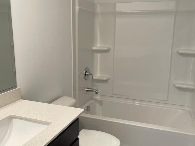 Building Photo - 12011 Jordi Rd