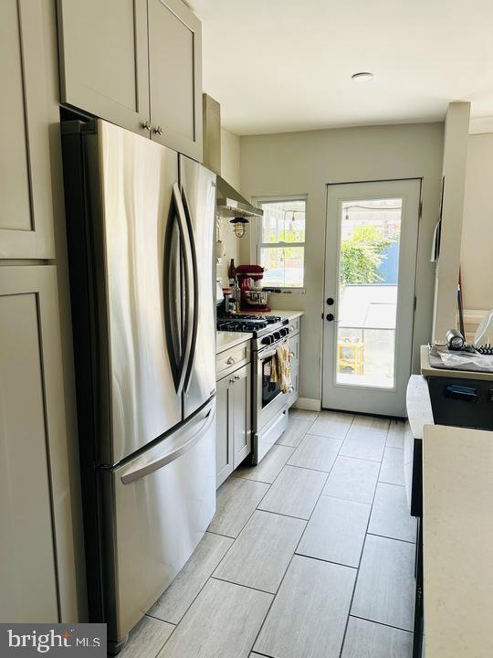 Building Photo - 1911 D St NE