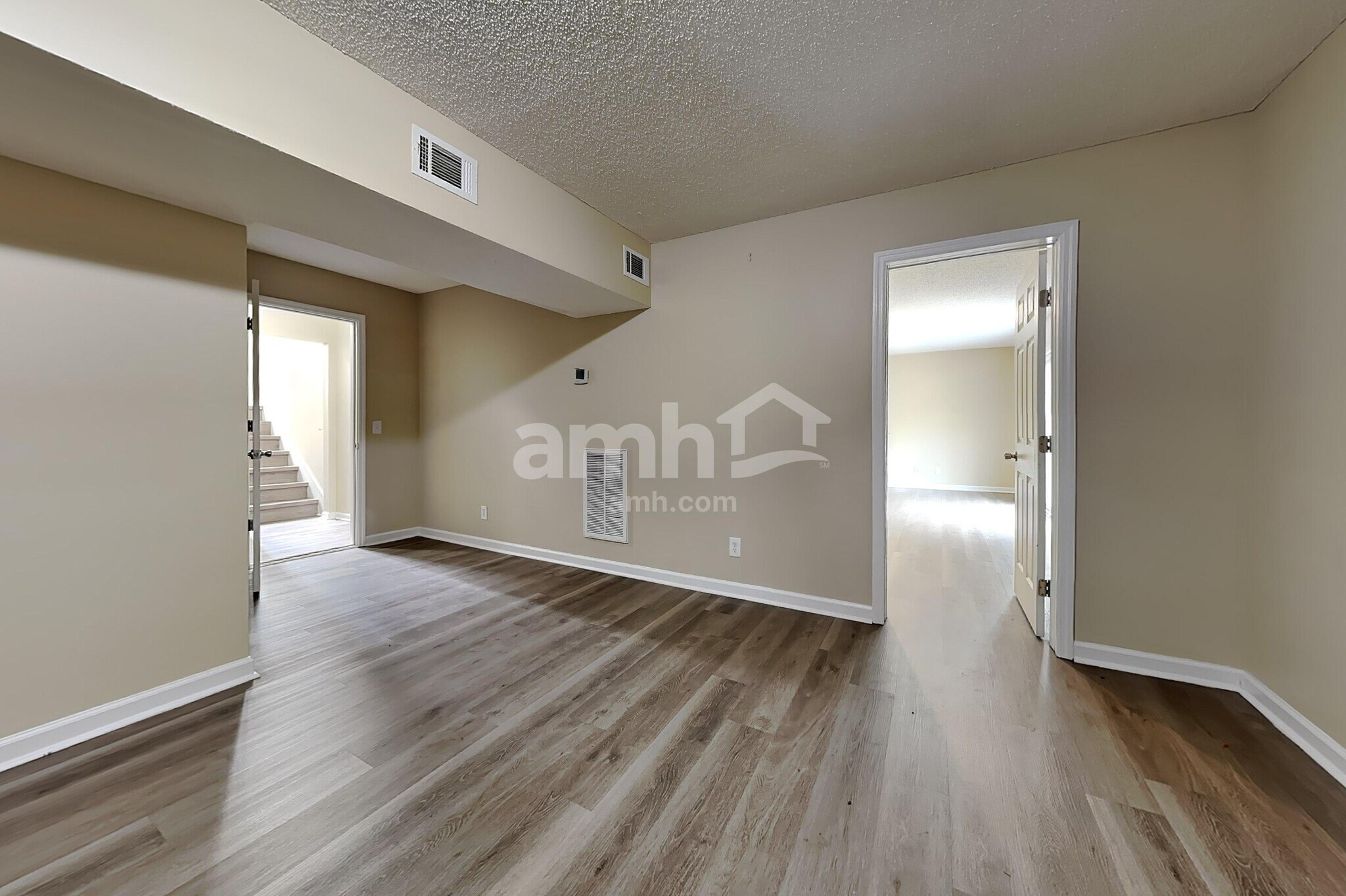 Building Photo - 57 Springwater Dr