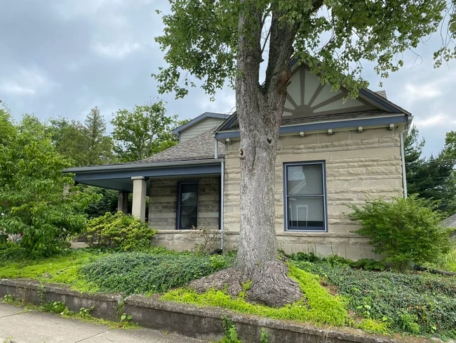 Building Photo - 601 S Grant St