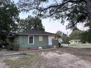 Building Photo - 519 Grand Ave