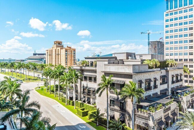 Building Photo - 550 Okeechobee Blvd