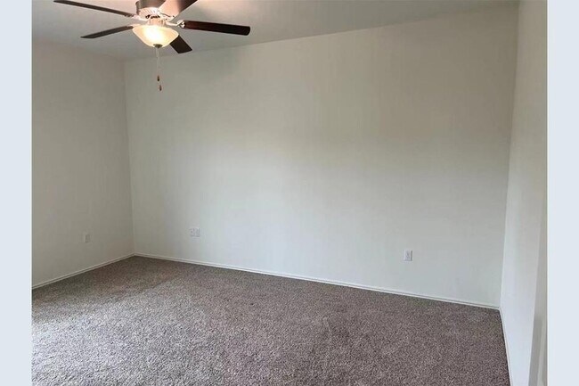 Building Photo - 7501 Ivy Trellis Trl