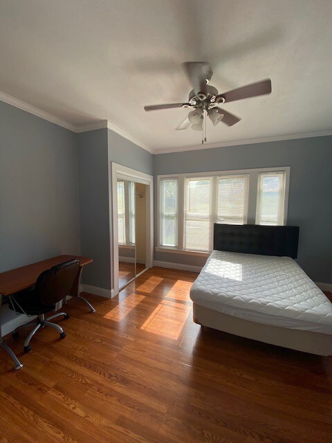 Rm 2 - 109 Lexington Ave