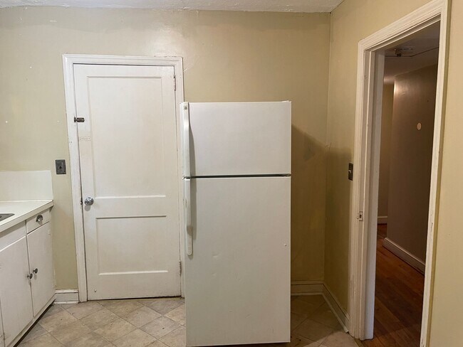 Building Photo - 108 Calhoun Rd