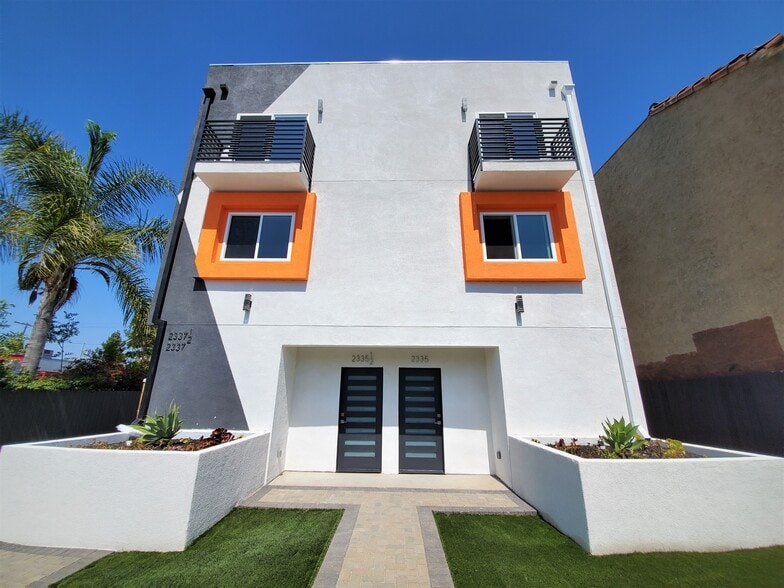 Building Photo - 2337 1/2 Crenshaw Blvd