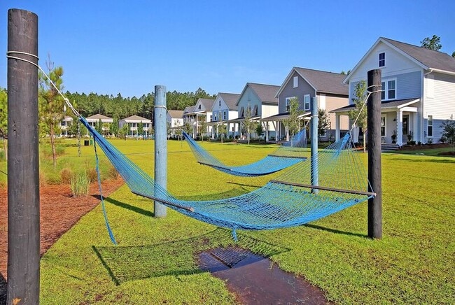 Building Photo - 146 Winding Branch Dr