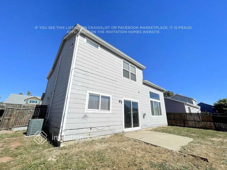Building Photo - 882 Rancher Dr