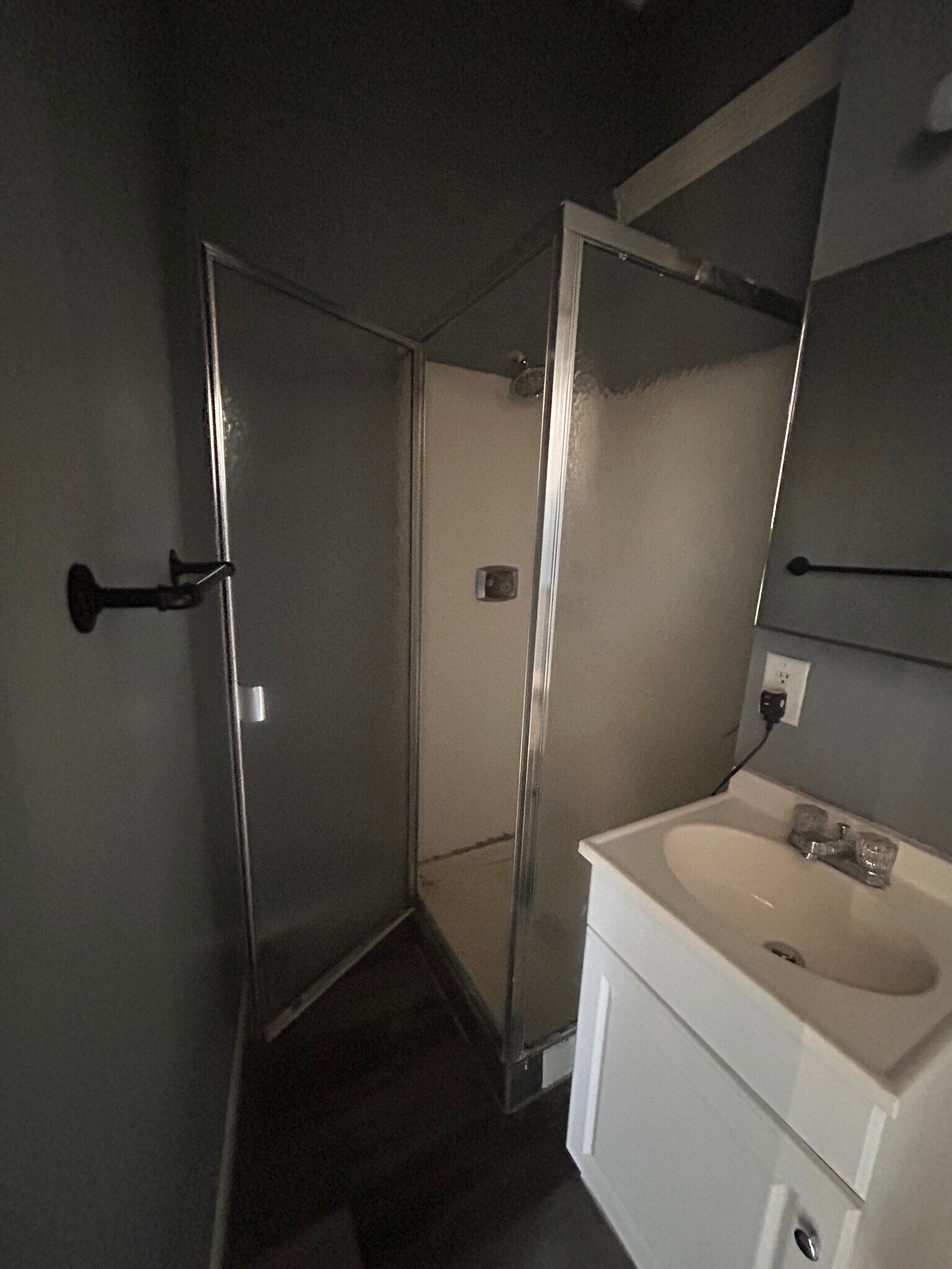 Building Photo - 1530 Pennington Rd