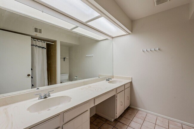 Building Photo - 85254! Four Beds with POOL!