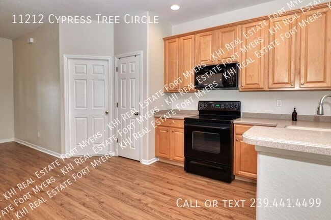 Building Photo - 11212 Cypress Tree Cir