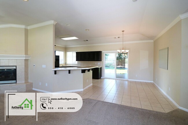 Building Photo - 2631 Queens Way