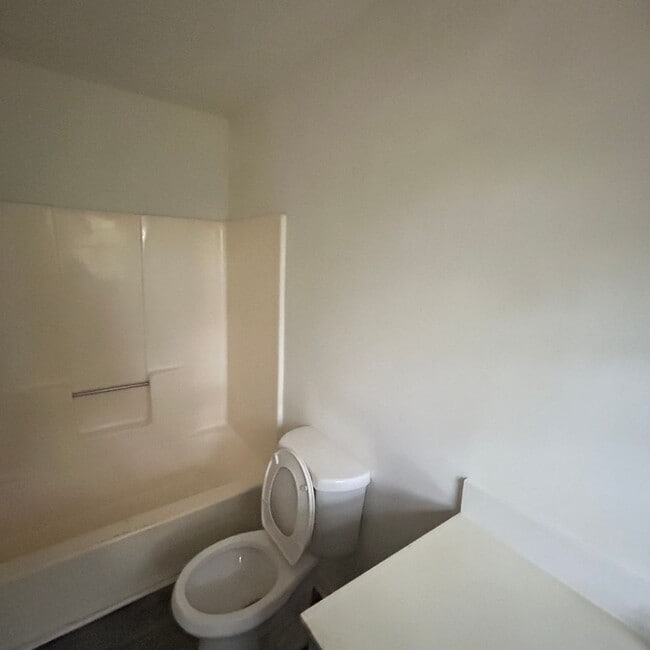 Building Photo - 1265 Springdale Rd