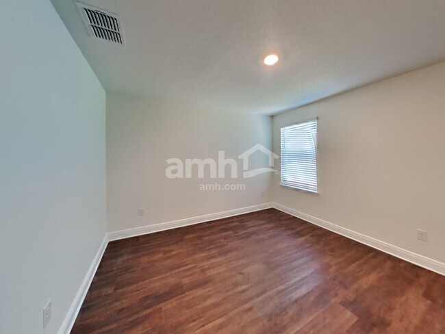 Building Photo - 27296 St Andrews Ave