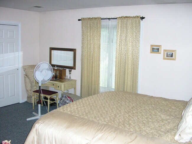 Building Photo - 1011 Ringwood Ave