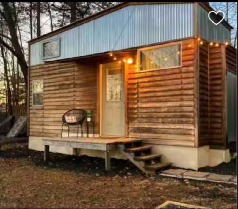 Building Photo - 36 Lyle Dr