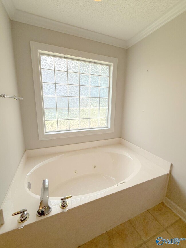 Building Photo - 238 Pebble Brook Dr