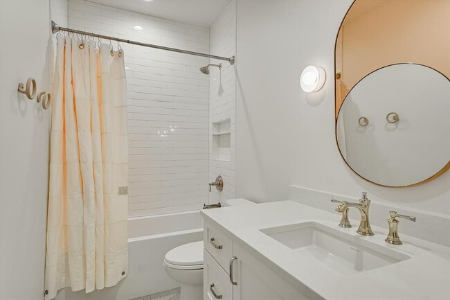 Building Photo - 5101 Cuesta Verde