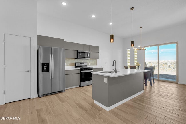 Building Photo - 12713 Captain Claudia CT