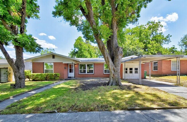 Building Photo - 430 Beryl Dr