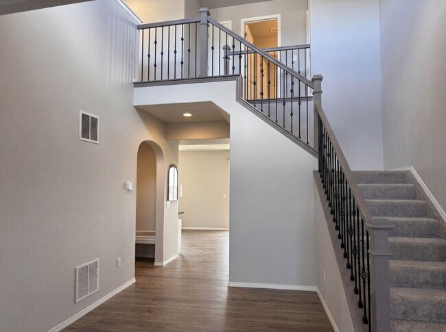 Building Photo - 9377 Mayflower Gulch Wy