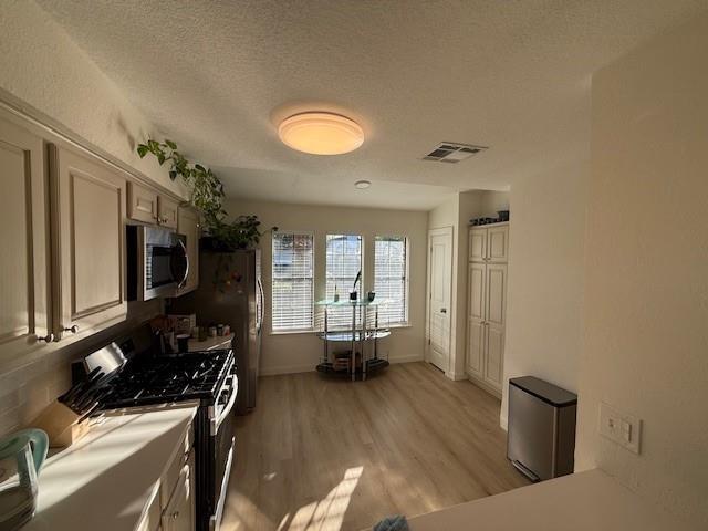 Building Photo - 2900 Sabinal Trail