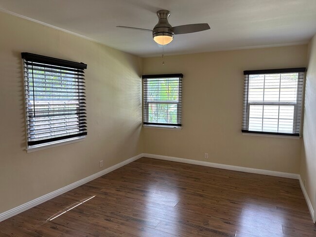 Building Photo - 2133 Glyndon Ave