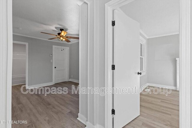 Building Photo - 3615 Lilac Ave