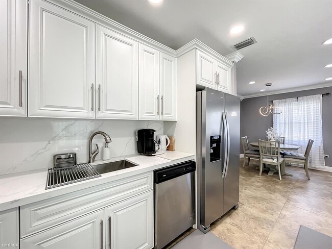 Building Photo - 3 br, 2 bath House - 1895 NE 154th St