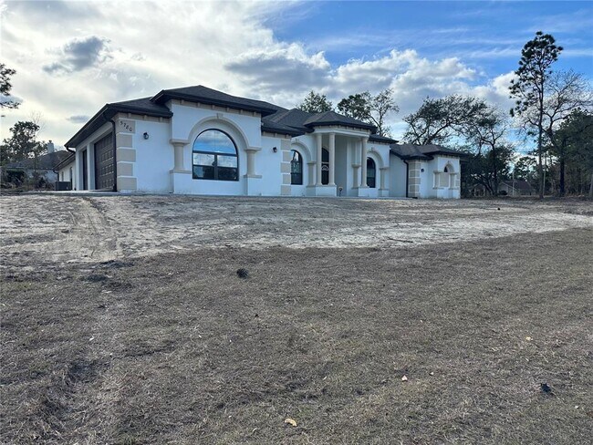 Building Photo - 5780 N Lena Dr