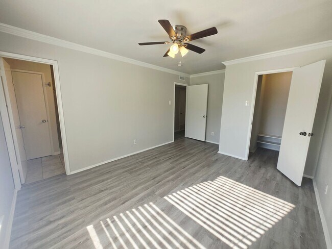 Building Photo - Garland 3 Bedroom, 2 Bath, 1 Car Garage Property That Has Been Completely Remodeled