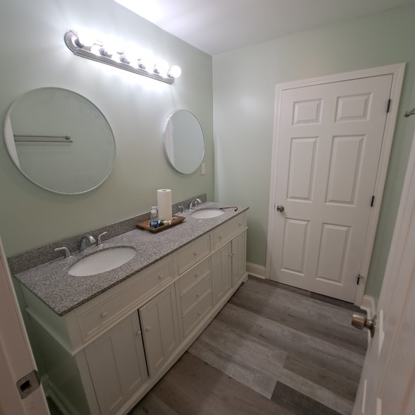 Building Photo - 3433 Sandra Fay Dr